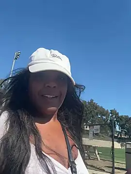 TilaTotti online show from February 2025 07:14:01 PM