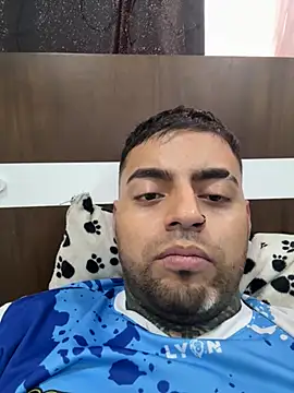 alejo10y7 online show from April 2026 12:50:02 PM