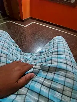 Stripkomal online show from October 2025 04:24:02 PM