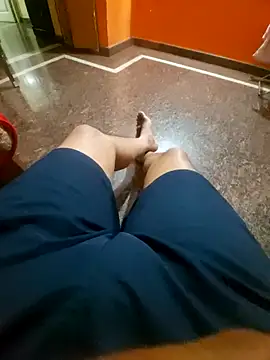 Stripkomal online show from December 2025 04:14:01 PM