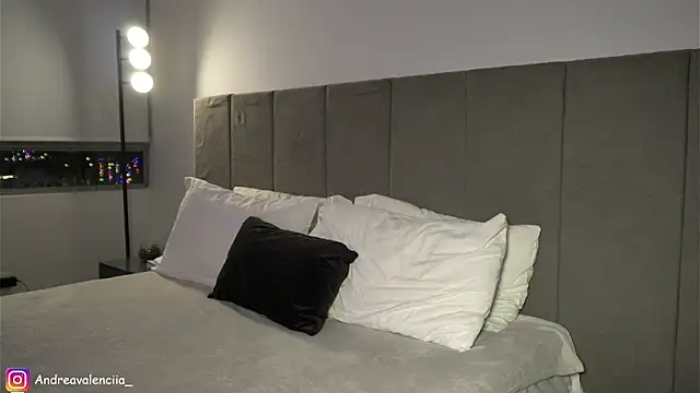 kendall ruiz online show from February 2025 02:14:01 AM