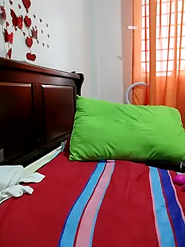 HotsexyNaughtysweetbaby online show from February 2025 03:58:02 AM