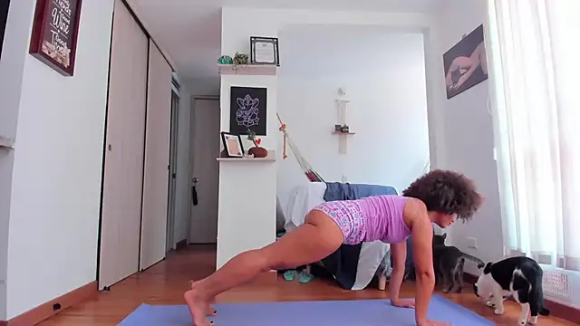 karlye 5 online show from March 2025 05:06:02 PM