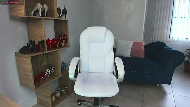 MissRhodes1 online show from September 2025 07:57:01 PM