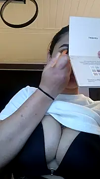 Emiily W online show from March 2025 03:04:02 PM