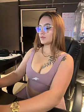 Emiily W online show from September 2025 09:14:02 AM