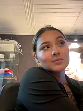 Emiily W online show from November 2025 08:09:01 PM