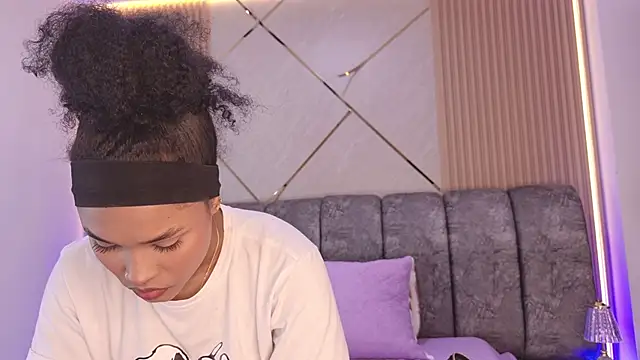 naia blessed online show from May 2026 07:22:01 PM
