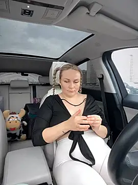 Snapshot of Bondgirl_013 chatting on December 2024 07:47:01 AM Bondgirl 013 online show from December 2024 07:47:01 AM