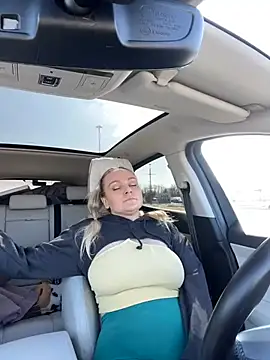 Snapshot of Bondgirl_013 chatting on February 2025 09:34:02 AM Bondgirl 013 online show from February 2025 09:34:02 AM