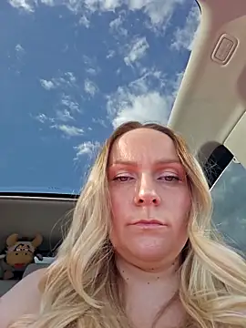 Snapshot of Bondgirl_013 chatting on October 2025 10:38:02 AM Bondgirl 013 online show from October 2025 10:38:02 AM