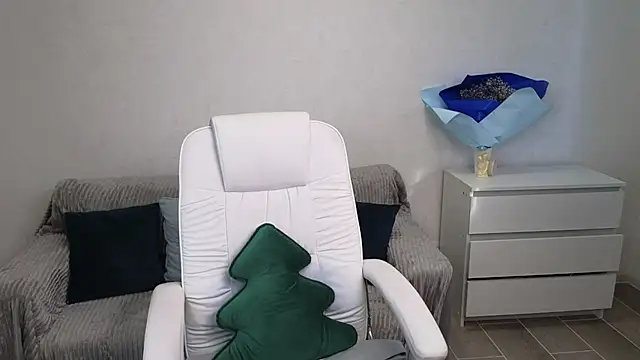 EvaMaddison online show from February 2025 07:45:02 AM