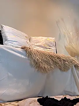 AureliaDoux online show from September 2025 04:08:01 PM