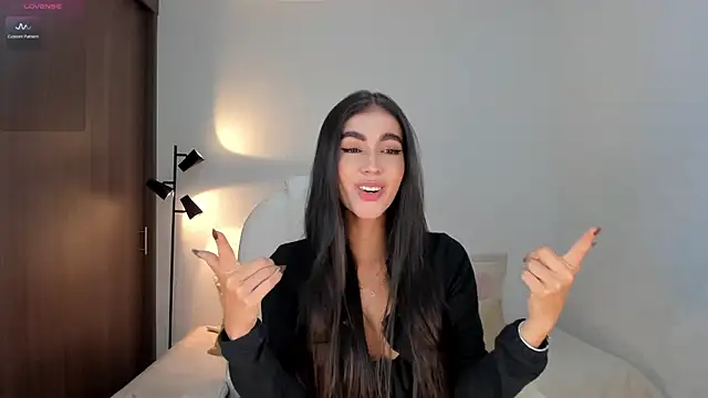 Snapshot of RebeccaBaxter chatting on November 2025 01:17:01 AM RebeccaBaxter online show from November 2025 01:17:01 AM