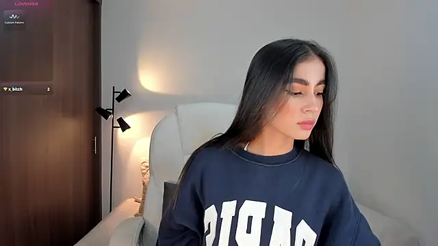 Snapshot of RebeccaBaxter chatting on November 2025 11:47:01 PM RebeccaBaxter online show from November 2025 11:47:01 PM