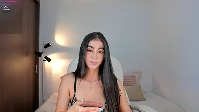 Snapshot of RebeccaBaxter chatting on March 2026 12:17:02 AM RebeccaBaxter online show from March 2026 12:17:02 AM