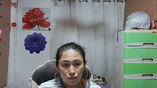 Snapshot of M_e_c_e_l chatting on May 2026 06:53:01 AM M e c e l online show from May 2026 06:53:01 AM