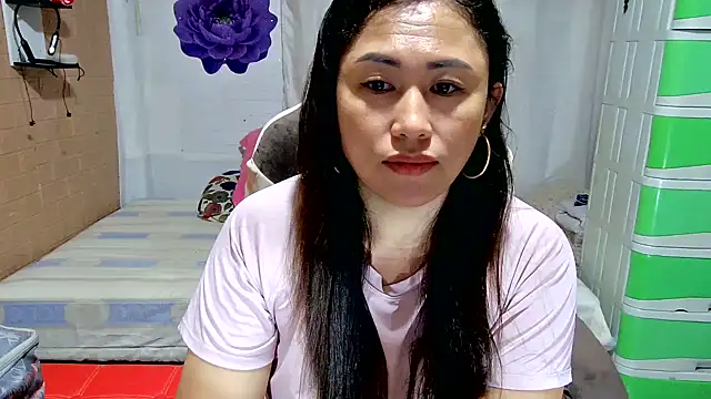 Snapshot of M_e_c_e_l chatting on May 2026 06:47:02 PM M e c e l online show from May 2026 06:47:02 PM