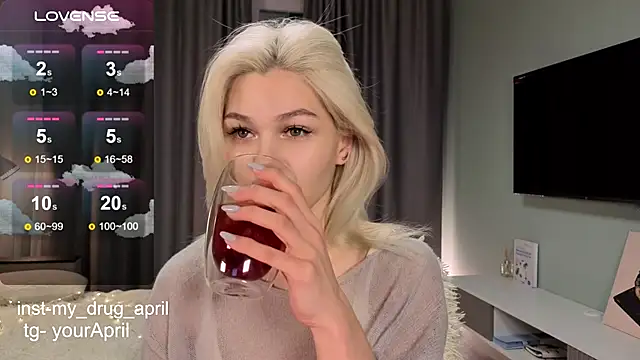 Snapshot of MyApril chatting on November 2025 03:28:02 AM MyApril online show from November 2025 03:28:02 AM