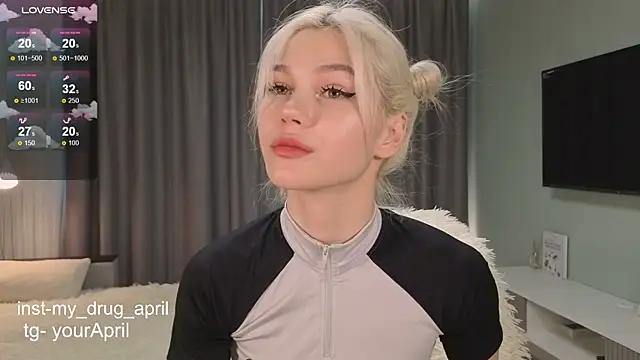 Snapshot of MyApril chatting on November 2025 07:06:02 AM MyApril online show from November 2025 07:06:02 AM