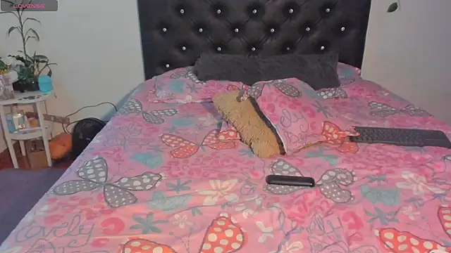 bonie lov online show from March 2026 12:49:01 AM