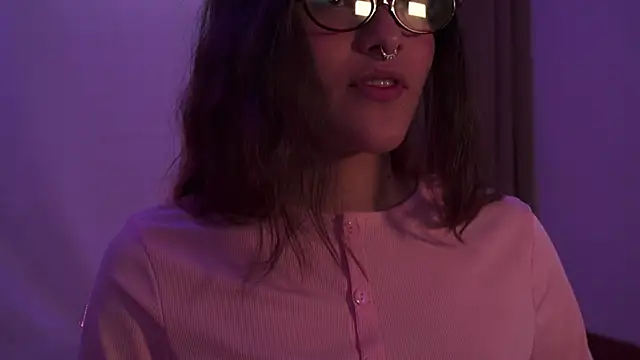 Snapshot of HannaMoom chatting on November 2025 10:15:02 PM HannaMoom online show from November 2025 10:15:02 PM