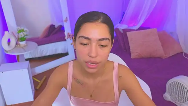 Snapshot of samantha_bss chatting on December 2024 02:17:02 PM samantha bss online show from December 2024 02:17:02 PM