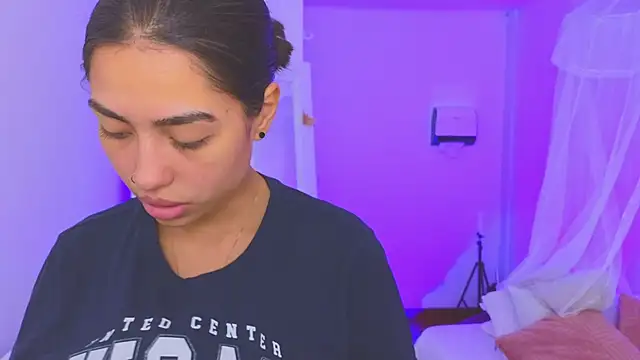 Snapshot of samantha_bss chatting on December 2024 01:55:01 PM samantha bss online show from December 2024 01:55:01 PM