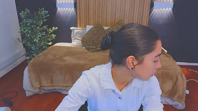 Snapshot of samantha_bss chatting on January 2025 02:32:01 PM samantha bss online show from January 2025 02:32:01 PM