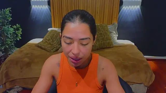 Snapshot of samantha_bss chatting on February 2025 02:05:01 PM samantha bss online show from February 2025 02:05:01 PM