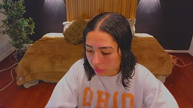 Snapshot of samantha_bss chatting on February 2025 02:05:02 PM samantha bss online show from February 2025 02:05:02 PM