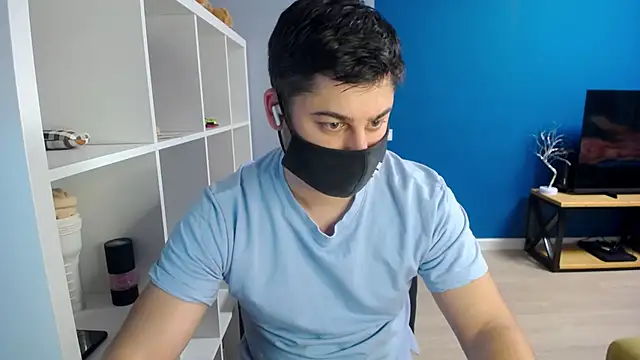 Tomguys online show from March 2025 07:58:02 PM