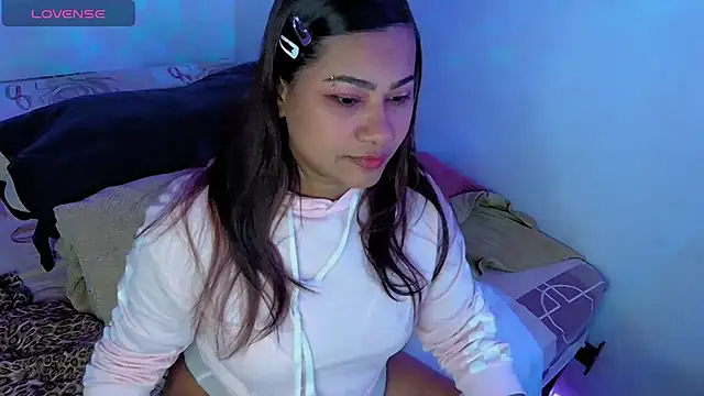 Snapshot of kiarybell__ chatting on October 2025 04:53:01 AM kiarybell online show from October 2025 04:53:01 AM