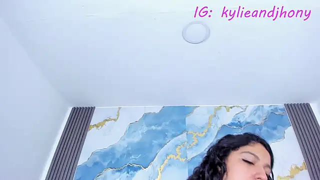 Kylieandjhonny online show from October 2025 07:54:01 PM