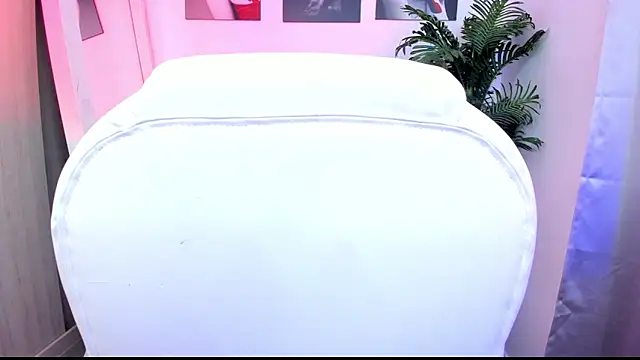 Snapshot of fioresantamaria chatting on September 2025 09:14:02 PM fioresantamaria online show from September 2025 09:14:02 PM