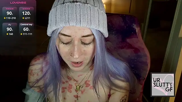 ursluttygf online show from April 2026 03:32:02 PM