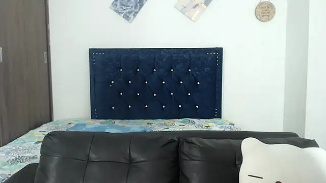 Snapshot of QueenSquirt_ chatting on March 2025 08:04:01 PM QueenSquirt online show from March 2025 08:04:01 PM