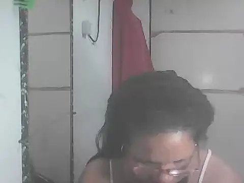 hotwet mama4uxx online show from February 2025 06:42:02 PM