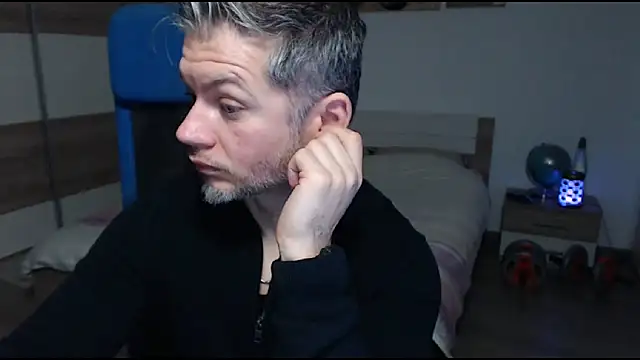 RobbyShawz online show from February 2025 09:34:02 AM