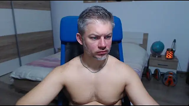 RobbyShawz online show from October 2025 06:42:02 AM