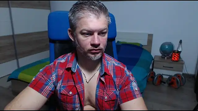 RobbyShawz online show from October 2025 05:17:02 AM