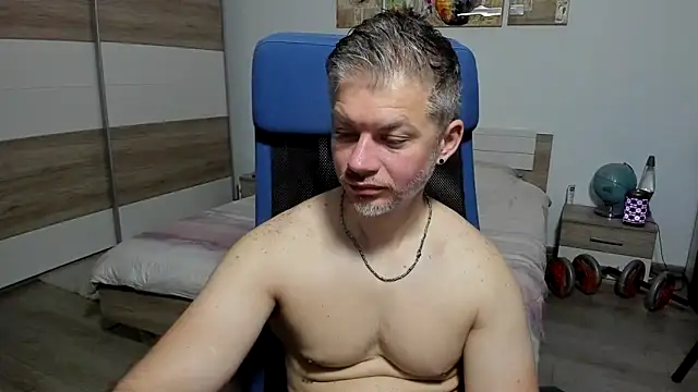 RobbyShawz online show from June 2026 04:47:02 AM