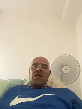 Snapshot of slim1976006 chatting on August 2026 03:36:01 PM slim1976006 online show from August 2026 03:36:01 PM