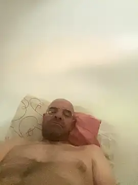 Snapshot of slim1976006 chatting on August 2026 12:07:02 PM slim1976006 online show from August 2026 12:07:02 PM