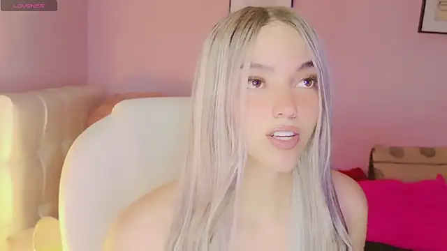 Snapshot of EvaEvangeline chatting on September 2025 07:52:02 AM EvaEvangeline online show from September 2025 07:52:02 AM