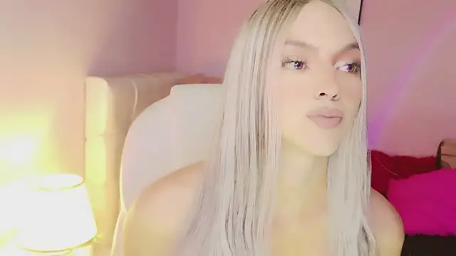 Snapshot of EvaEvangeline chatting on October 2025 05:30:01 AM EvaEvangeline online show from October 2025 05:30:01 AM