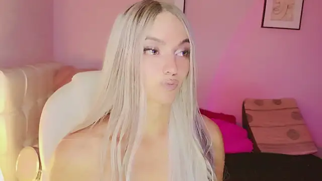 Snapshot of EvaEvangeline chatting on November 2025 01:51:02 AM EvaEvangeline online show from November 2025 01:51:02 AM