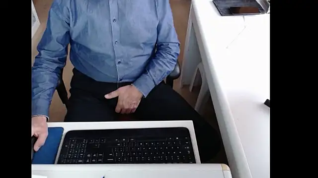 dutchpornking online show from January 2026 08:19:02 AM