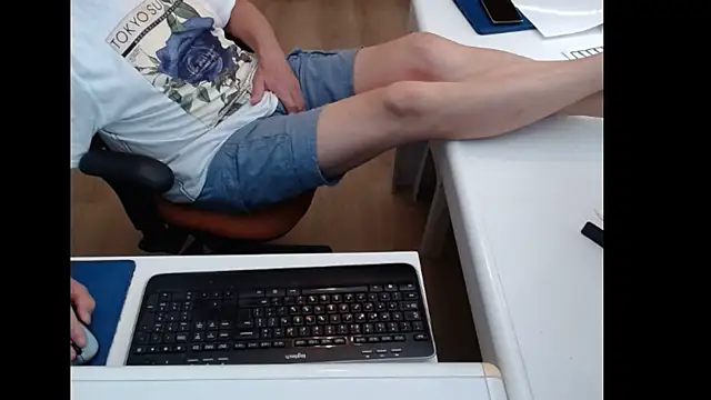 Snapshot of dutchpornking chatting on June 2026 01:17:02 PM dutchpornking online show from June 2026 01:17:02 PM