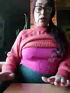 Chriss Tinaa online show from January 2025 01:08:01 PM